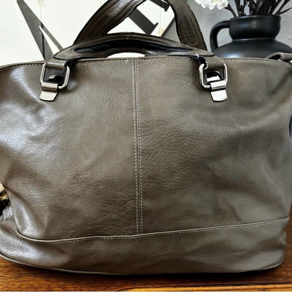 Tory Burch Large Amanda Leather Bag - Picture 5 of 13